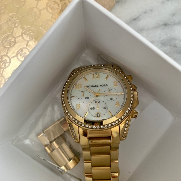 Michael Kors Ladies Watch Chronograph Blair Gold MK5521 main image 11